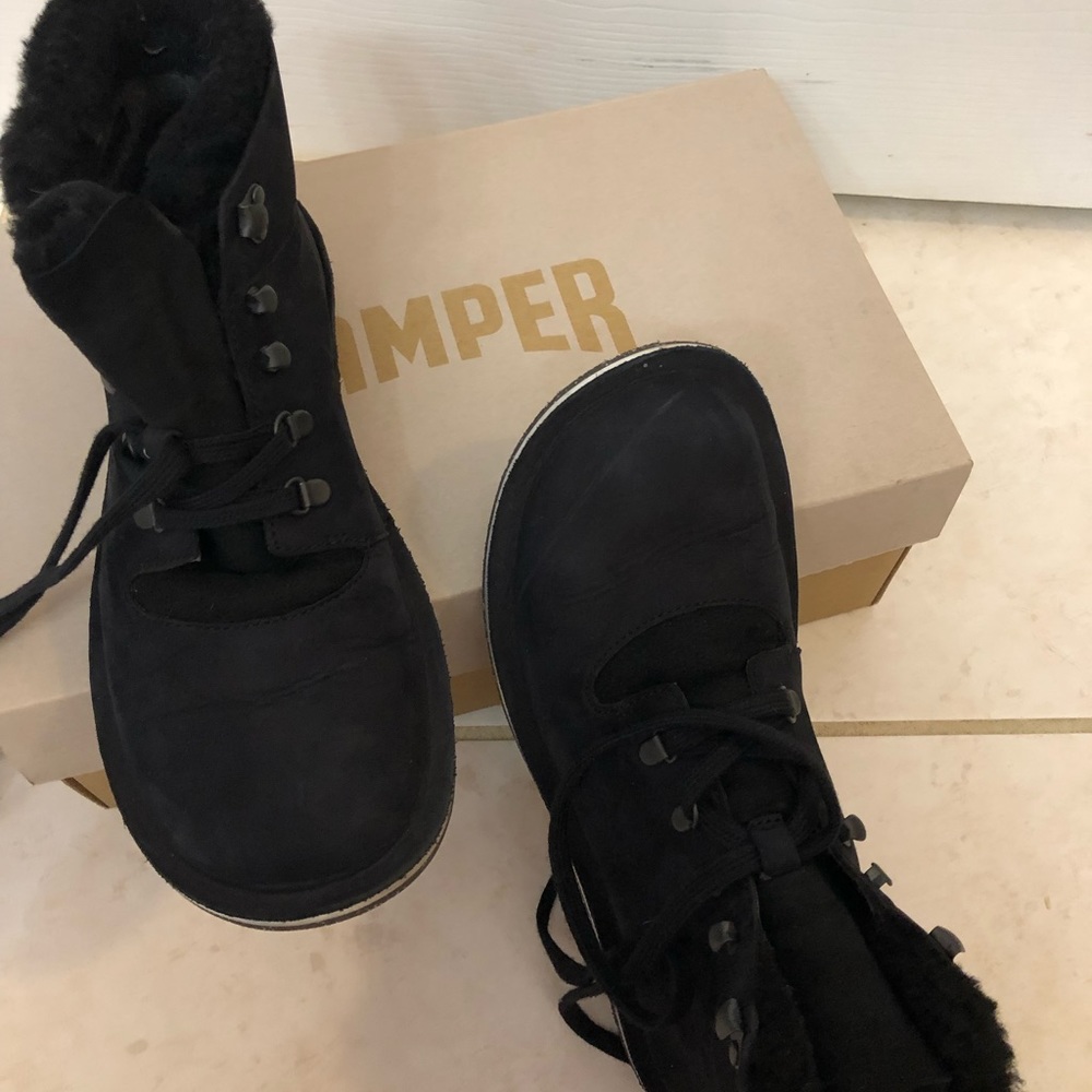 Beetle woman’s ankle black boots Nutbuck